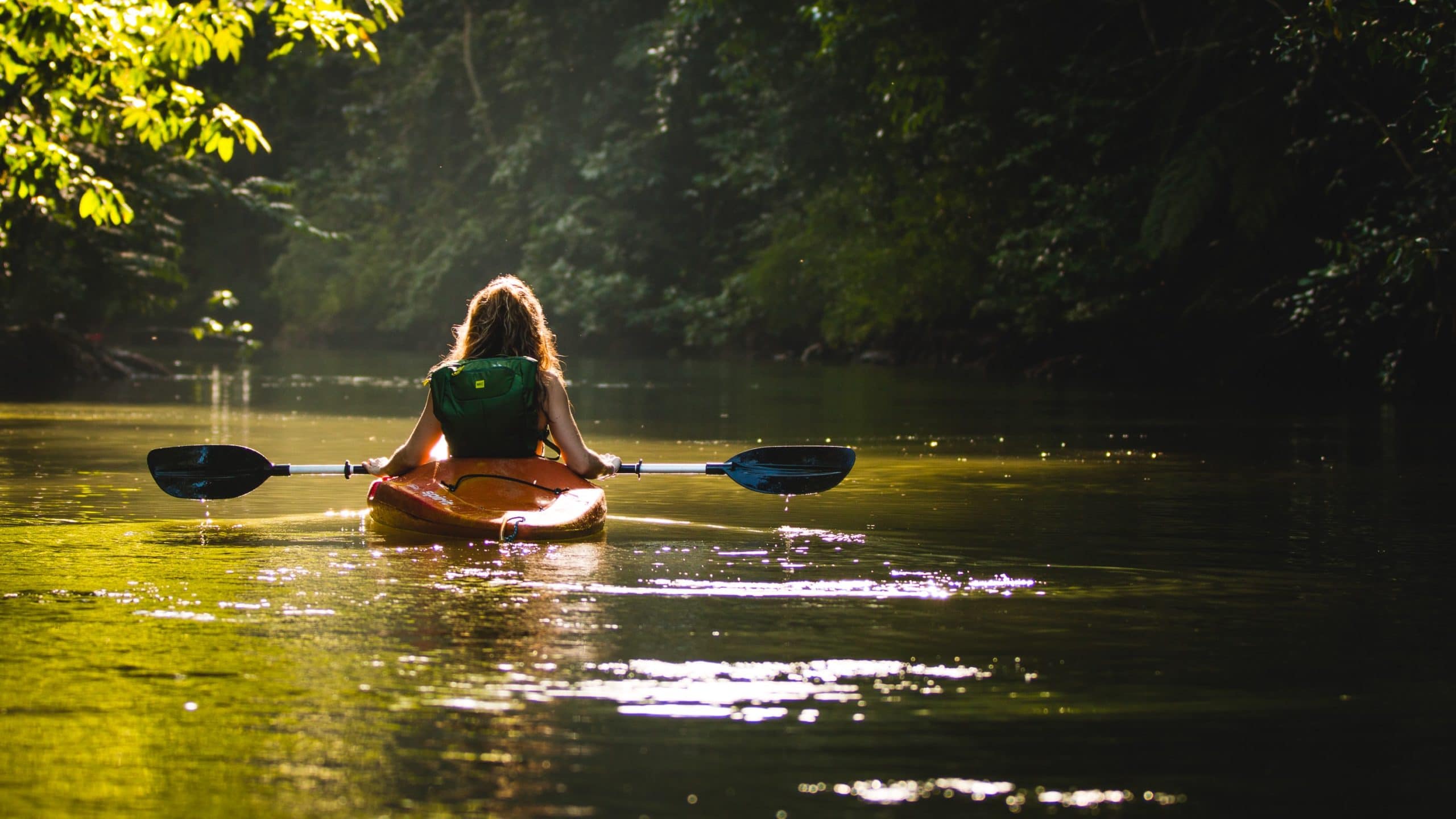 when is best to go kayaking in the US