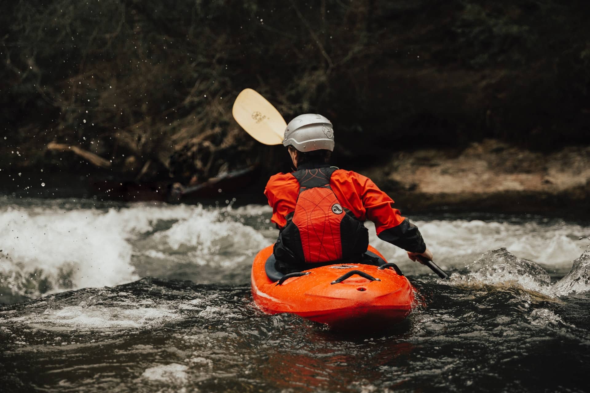 Calories burned kayaking upstream