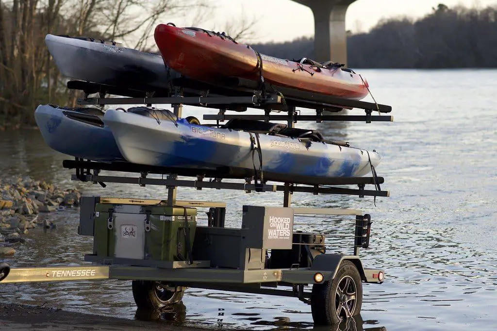 How to transport a kayak without a roof rack