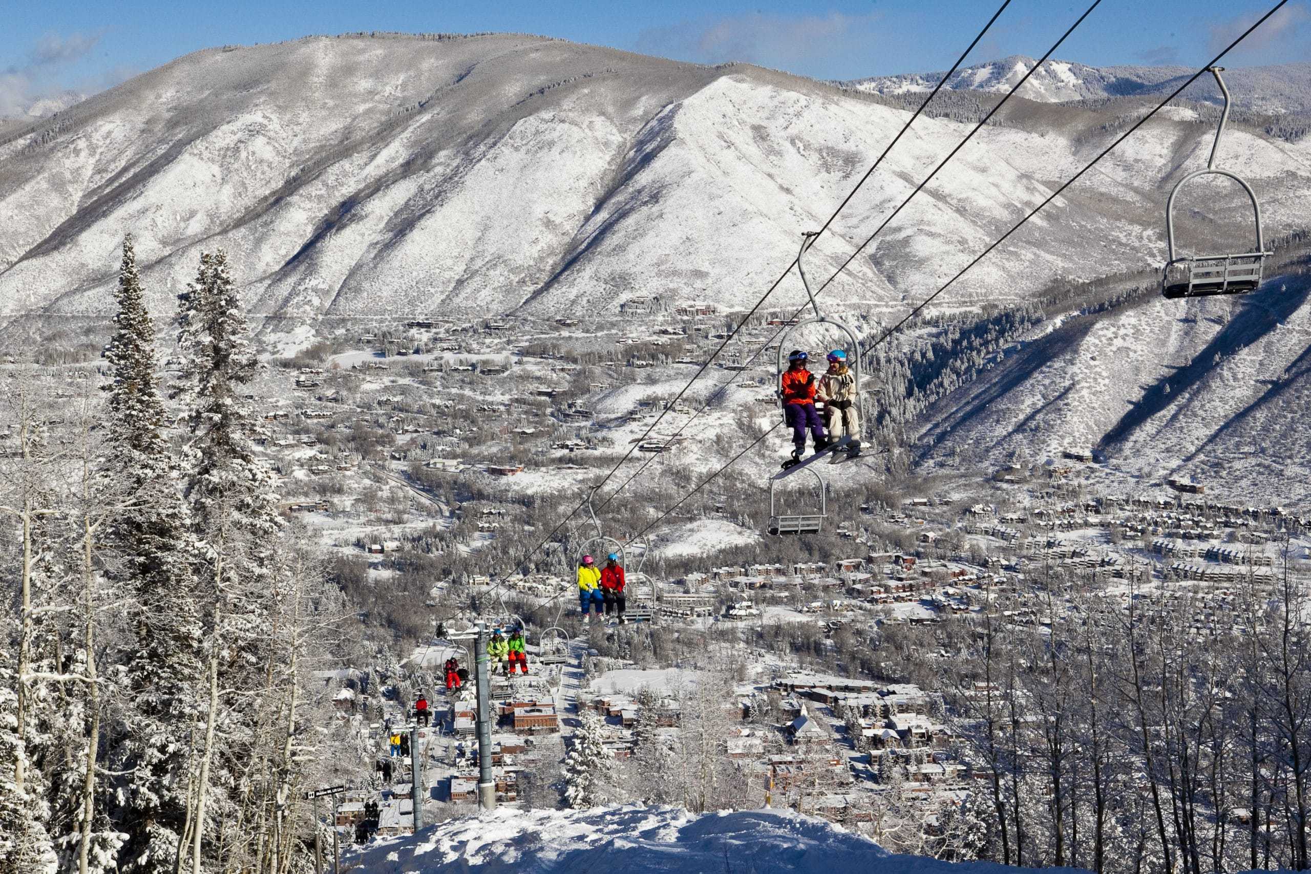 Aspen Skiing 